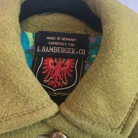 Vintage 1960s Dark Chartreuse Wool Coat Size Medium. - Picture 6 of 15